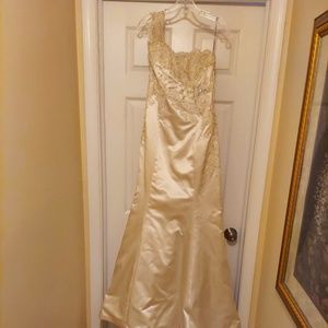 Maggie Sottero (Elya) Wedding Dress